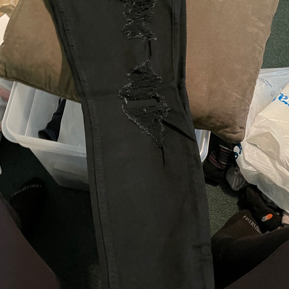 HOLLISTER SIZE 15L RIPPED STYLE - Picture 7 of 12